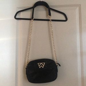 Kelly Wynne Mingle Mingle Mini